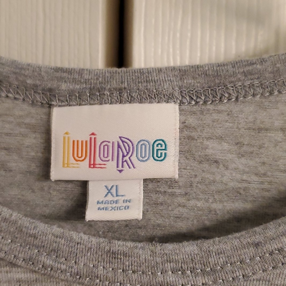 Lularoe Randy top - Picture 2 of 2